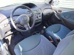 Toyota Yaris 1.3 VVT-i S-Line | trekhaak | jaarbeurt | deel-, Voorwielaandrijving, Stof, Gebruikt, Zwart