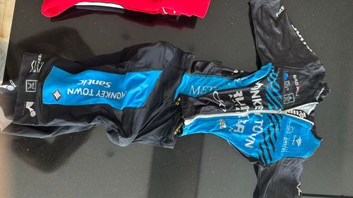 MonkeyTown Aero Wielerpak – Maat XS – Pro Team, Fietsen en Brommers, Fietsaccessoires | Fietskleding, Bovenkleding, XS, Ophalen of Verzenden