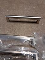 2 sets greepjes te koop eenmaal modern strak andere meer kla, Ophalen of Verzenden, Zo goed als nieuw, Koper of Messing