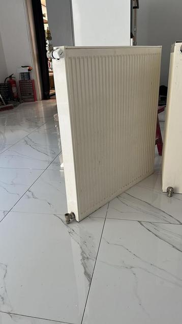 Radiator wit beschikbaar voor biedingen