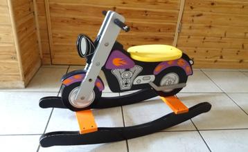 Hobbelmotorfiets voor een stoere bink beschikbaar voor biedingen