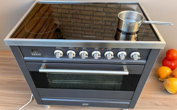 Boretti inductie fornuis 90cm, Witgoed en Apparatuur, Fornuizen, Gebruikt, Vrijstaand, Inductie, 5 kookzones of meer, 85 tot 90 cm