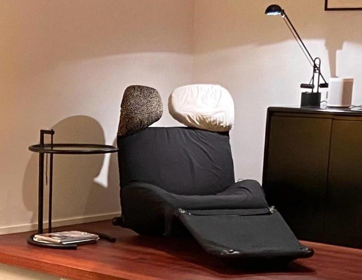 Cassina Wink fauteuil zwart, Huis en Inrichting, Fauteuils, Zo goed als nieuw, Kunststof, 75 tot 100 cm, Ophalen