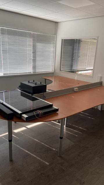Gratis buro met onderstel (groot)
