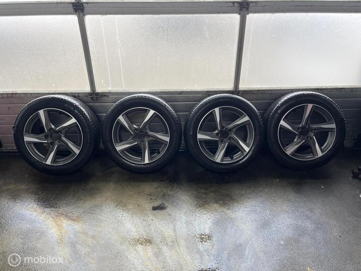Zomerband set 205/55/16 Volvo V40 II ('12-'19), Auto-onderdelen, Banden en Velgen, Band(en), Zomerbanden, 16 inch, 205 mm, Gebruikt