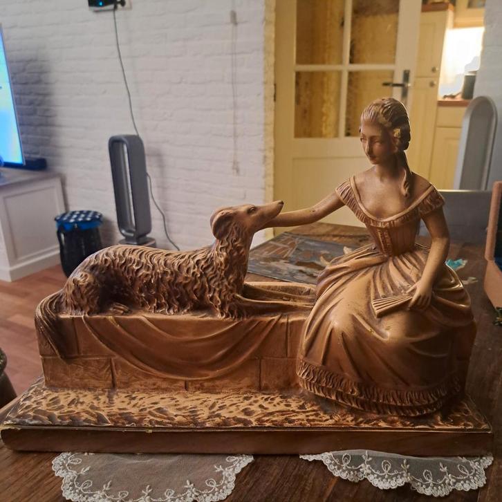 Gipsen Beeld Vrouw met Hond 40x28x11 cm, Antiek en Kunst, Antiek | Woonaccessoires, Ophalen of Verzenden