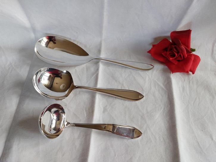 Sola puntfilet 1340 verzilverd 90 mes vork lepel dienbestek, Antiek en Kunst, Antiek | Bestek, Verzenden