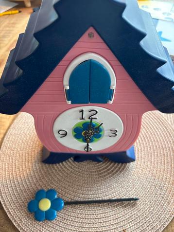 Leuke klok voor op de kinderkamer. beschikbaar voor biedingen