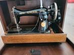 TE KOOP SINGER NAAIMACHINE MET OPBERGKIST, Ophalen