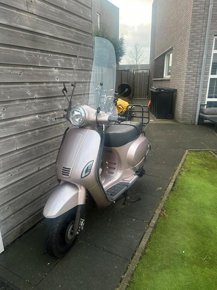 Senzo Rivalux 2023 3.000km N.A.P. beugels full options, Fietsen en Brommers, Snorfietsen en Snorscooters, Zo goed als nieuw, Overige merken