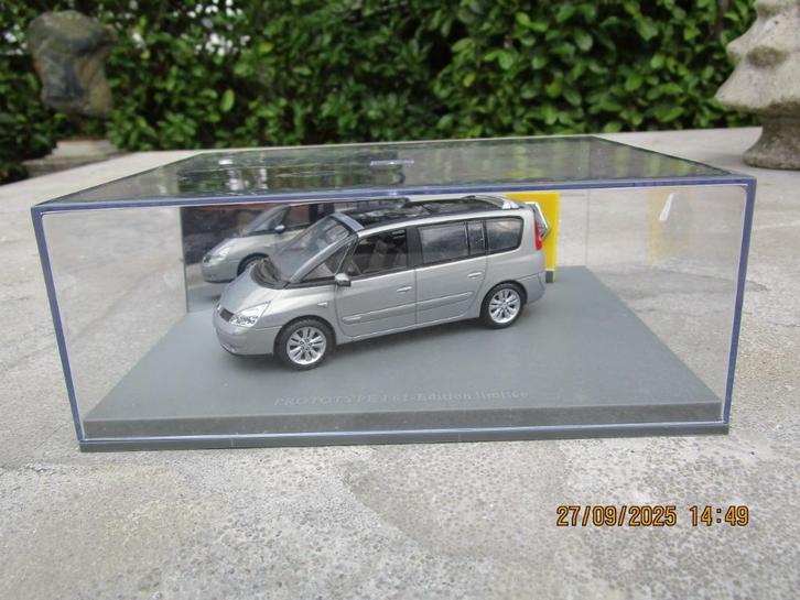 Renault Espace Phase IV Universal Hobbies, Hobby en Vrije tijd, Modelauto's | 1:43, Zo goed als nieuw, Auto, Universal Hobbies