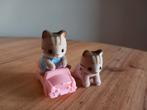 Sylvanian families tweeling katjes/roze speelgoedauto, Ophalen of Verzenden, Zo goed als nieuw