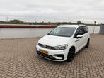 Volkswagen Touran 1.5 TSI DSG Highline R-Line 7-zits, Zwart, 4 cilinders, 150 pk, Wit