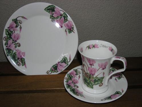 Dunoon kop & schotel + bordje Flower of the Month Cyclamen, Huis en Inrichting, Keuken | Servies, Zo goed als nieuw, Kop(pen) en/of Schotel(s)