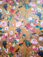 Fluweel/Velvet stof met prachtige print, 3 meter, Overige materialen, 120 cm of meer, Geel, Ophalen of Verzenden