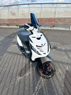 Piaggio zip, Fietsen en Brommers, Scooters | Piaggio, Ophalen, Zo goed als nieuw, Benzine, Zip