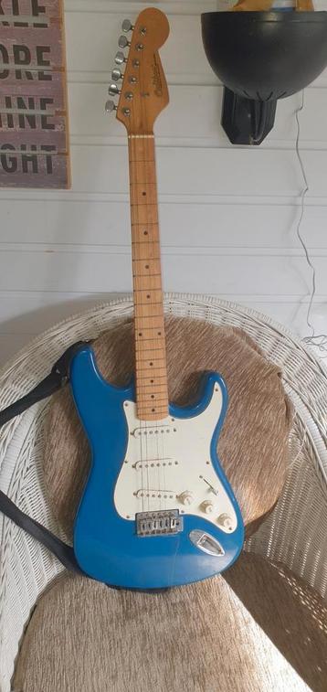 Caliber Stratocaster - Blauw mist 2 snaren beschikbaar voor biedingen