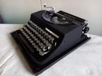 OLIVETTI  VINTAGE TYPEMACHINE IN PERFECTE STAAT, Diversen, Typemachines, Ophalen of Verzenden, Gebruikt
