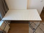 Ikea Tafel op Wieltjes - Handig & Verplaatsbaar!, Huis en Inrichting, Bureaus, Ophalen of Verzenden