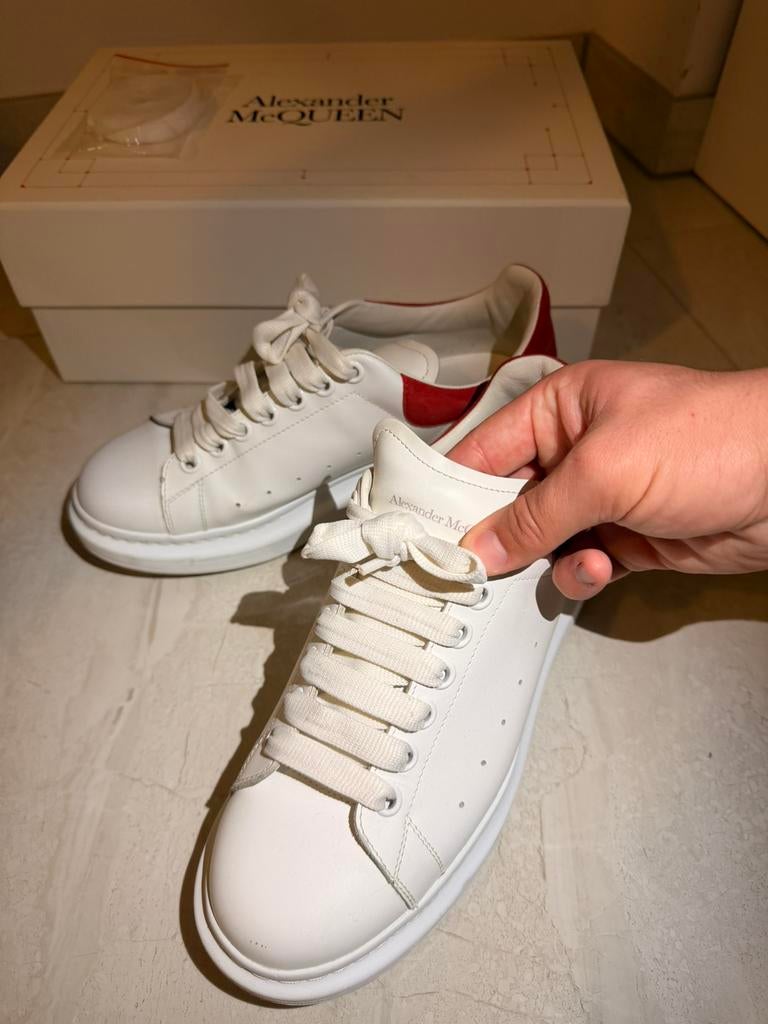 Alexander Mcqueen sneakers - maat 40, Ophalen, Wit, Sneakers of Gympen, Zo goed als nieuw