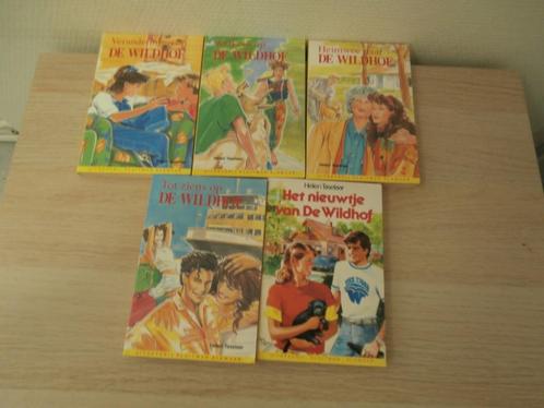 De Wildhof., Boeken, Kinderboeken | Jeugd | 13 jaar en ouder, Gelezen, Ophalen of Verzenden