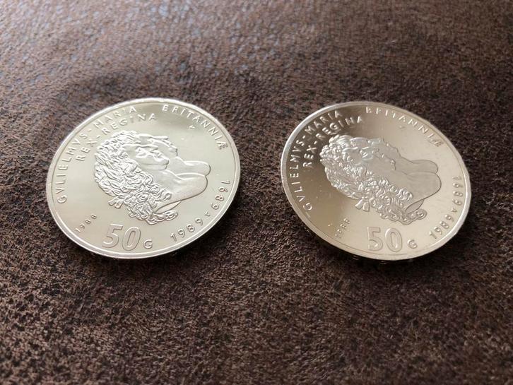 2x 50 Guldens uit 1988, Postzegels en Munten, Munten | Nederland, Ophalen of Verzenden