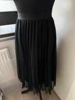 Zwarte plissé rok - Maat S- Pull & Bear, Zwart, Ophalen of Verzenden, Gedragen, Onder de knie
