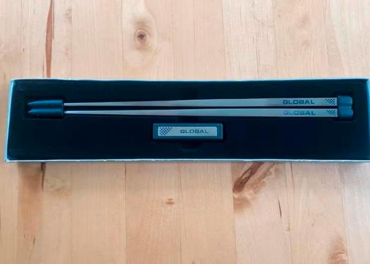 Eetstokjes met houders Global 1 set Nieuw, Huis en Inrichting, Keuken | Bestek, Zo goed als nieuw, Rvs of Chroom, Ophalen of Verzenden