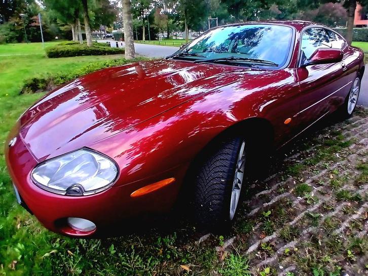 Jaguar XK 4.0 Coupe 2001 Rood in topstaat, Auto's, Jaguar, Particulier, XK, ABS, Airbags, Airconditioning, Alarm, Boordcomputer