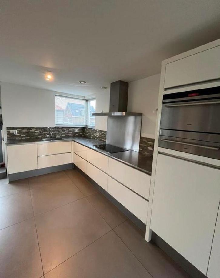 MANDEMAKERS HOOGGLANS KEUKEN, Huis en Inrichting, Keuken | Complete keukens, Zo goed als nieuw, Hoekkeuken, Wit, Staal of Rvs