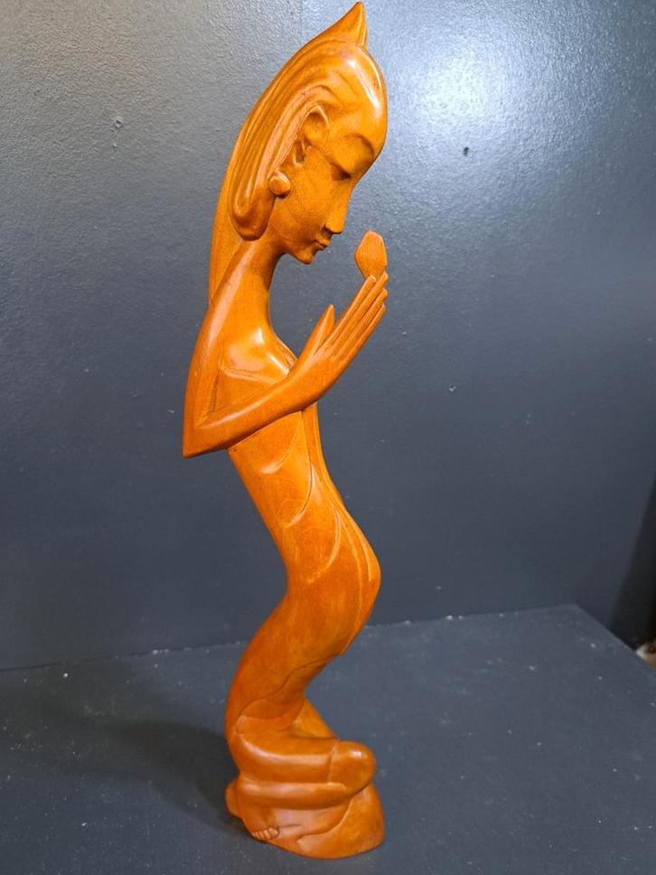 Balinese dame art deco stijl, Antiek en Kunst, Kunst | Beelden en Houtsnijwerken, Ophalen of Verzenden