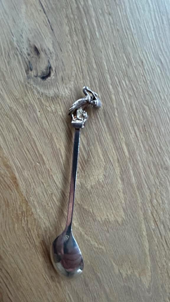 Verzilverde Theelepel Ooievaar met Baby, Antiek en Kunst, Antiek | Bestek, Ophalen of Verzenden