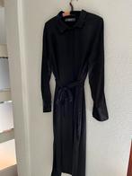 Lange zwarte jurk, Kleding | Dames, Jurken, Ophalen of Verzenden, Nieuw, Zwart, Onder de knie