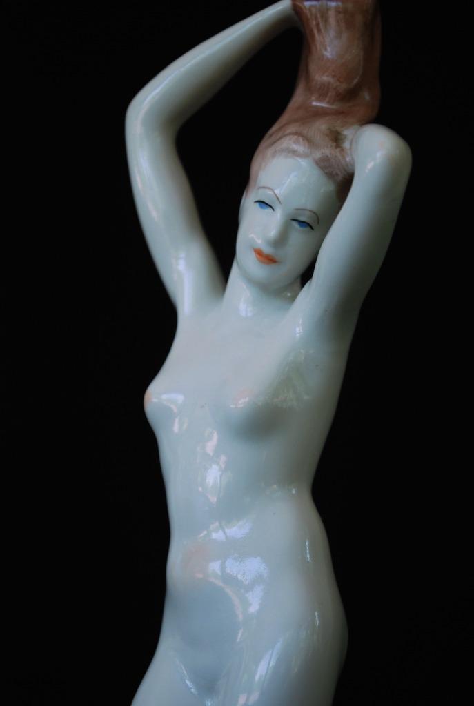 VERKOCHT ! Naakt Vrouw staand Boedapest Aquincum beeld, Antiek en Kunst, Curiosa en Brocante, Ophalen of Verzenden