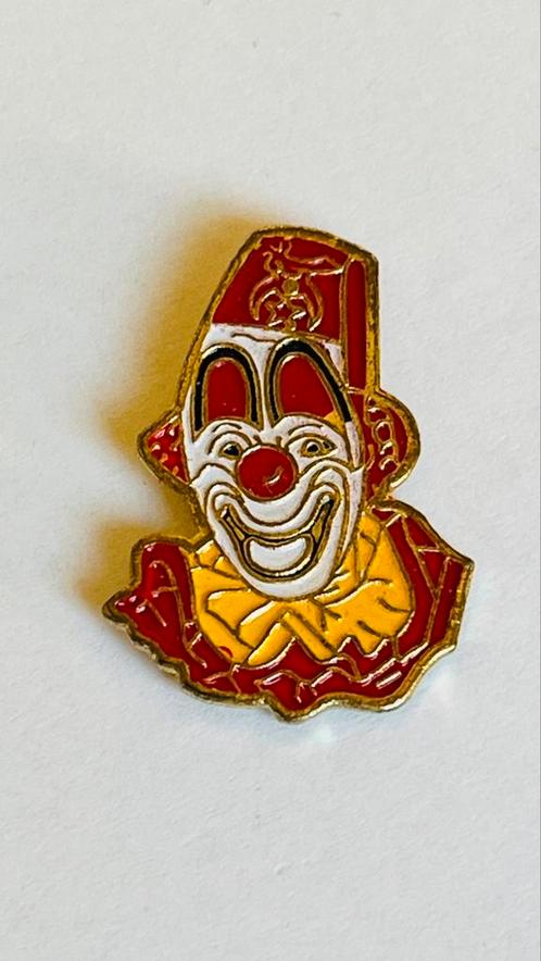 Carnaval Pin clown, Verzamelen, Speldjes, Pins en Buttons, Zo goed als nieuw, Overige onderwerpen, Ophalen of Verzenden