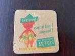 Artois Verigoud klein bierviltje. Het formaat is 8 x 8 cm., Verzamelen, Biermerken, Ophalen of Verzenden, Gebruikt, Viltje(s)