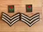 Origineel Brits paar sergeant strepen en divisie-emblemen, Verzamelen, Ophalen of Verzenden, Landmacht, Engeland, Embleem of Badge