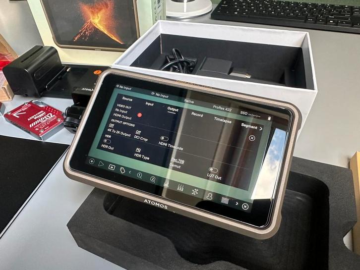 Atomos Ultra monitor, Audio, Tv en Foto, Professionele Audio-, Tv- en Video-apparatuur, Zo goed als nieuw, Video, Ophalen of Verzenden