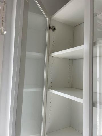 ikea billy kast met glazen deuren (cabinet with glass doors - afbeelding 3