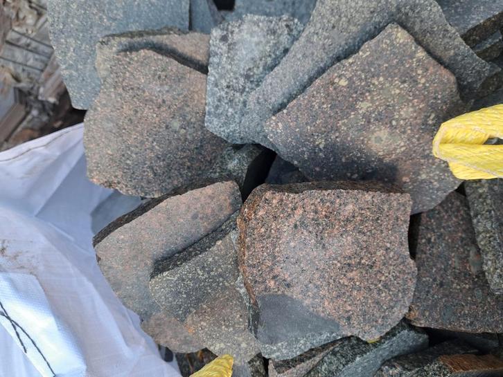 Aan 2 kanten gezaagde vierkante belgische porfier tegels., Tuin en Terras, Tegels en Klinkers, Terrastegels, Beton, Ophalen