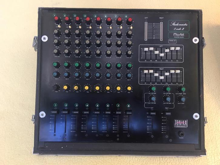 Vintage Studiomaster 8 into 2 Mosfet powered mixer 60s - 70s, Muziek en Instrumenten, Mengpanelen, Gebruikt, 5 tot 10 kanalen