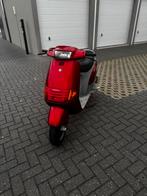 Skr 125 PRIJS IS VAST!!, Fietsen en Brommers, Scooters | Piaggio, Ophalen, Zo goed als nieuw, Benzine, Overige modellen
