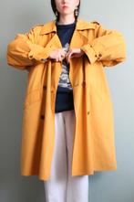 Vintage oker gele trench of regenjas, Kleding | Dames, Verzenden, Geel, Maat 42/44 (L), Zo goed als nieuw