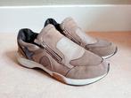 Coole sneakers in mt. 38, Kleding | Dames, Ophalen of Verzenden, Gedragen, Beige, Sneakers of Gympen