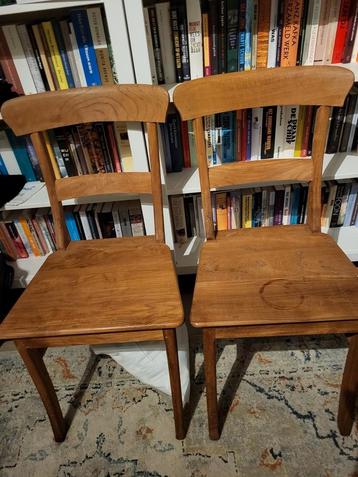 Houten stoelen prijs samen 10 euro beschikbaar voor biedingen