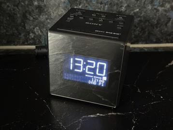Sony wekkerradio met 2 wektijden dab radio beschikbaar voor biedingen