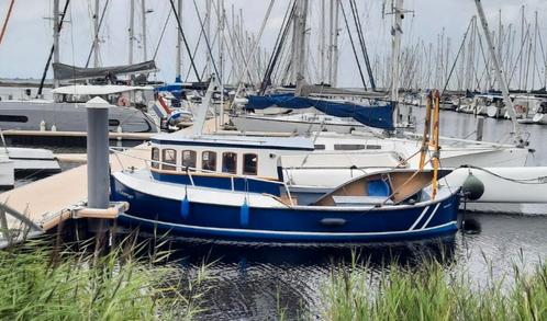 In Prijs verlaagd 8 meter vissloep met 6cylinder VM., Watersport en Boten, Motorboten en Motorjachten, Gebruikt, Polyester, Tot 6 meter