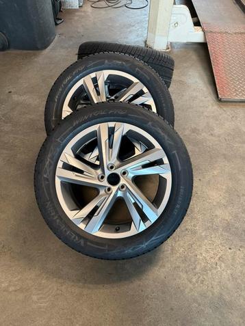 Winterbanden met velg Volkswagen T-Cross nieuw 17 inch beschikbaar voor biedingen
