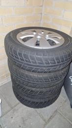 MICHELIN banden 155/70 R13 met Hyundai wieldoppen, Auto diversen, Wieldoppen, Ophalen