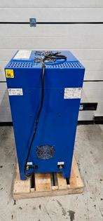 HBM 6 PK industriële compressor 720 l/min - 230 Volt, Doe-het-zelf en Verbouw, Compressors, Zo goed als nieuw, Olievrij, 6 tot 10 bar